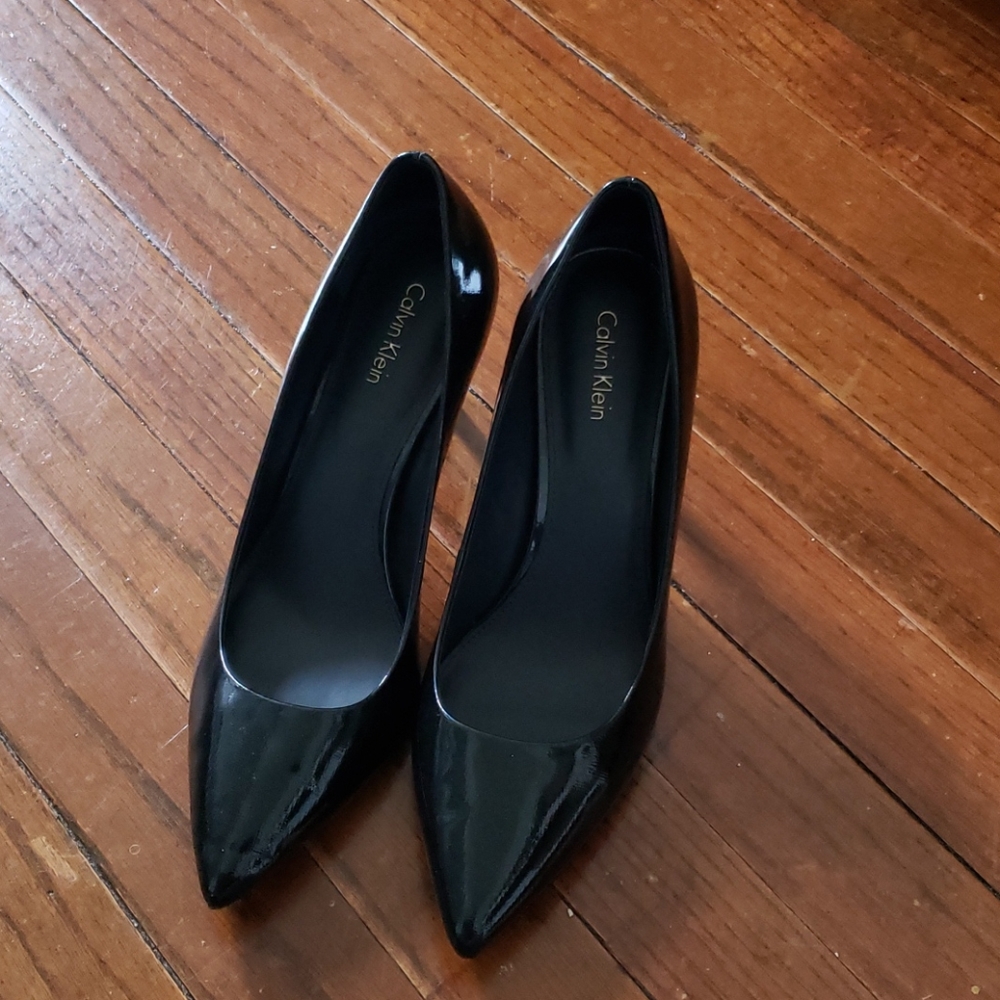 Calvin Klein Gayle Pumps - Picture 1 of 9